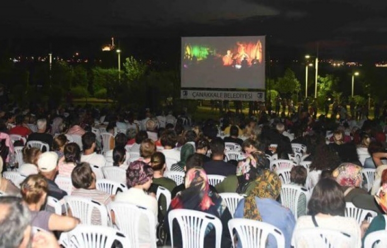 ÇANAKKALE BELEDİYESİ’ İNDEN SİNEMA GECELERİ   
