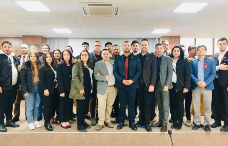 CHP’ DE YENİ GENÇLİK KOLLARI BAŞKANI NAHİT EREN OLDU