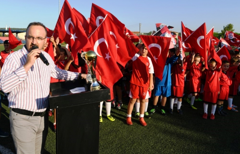 TURAN’DAN 23 NİSAN MESAJI