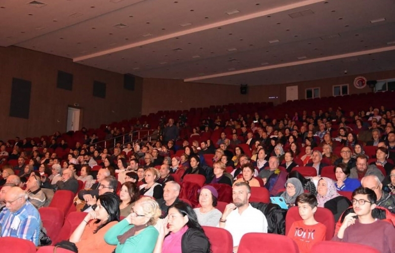 2019' UN SON TÜRK HALK MÜZİĞİ KONSERİNDE ATATÜRK' ÜN SEVDİGİ SARKILAR SESLENDİRİLDİ