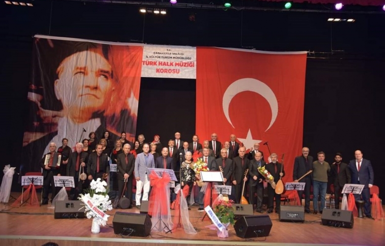 2019' UN SON TÜRK HALK MÜZİĞİ KONSERİNDE ATATÜRK' ÜN SEVDİGİ SARKILAR SESLENDİRİLDİ