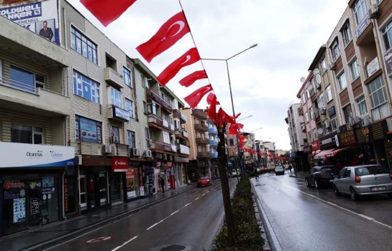 ÇANAKKALE TÜRK BAYRAKLARI İLE DONATILDI