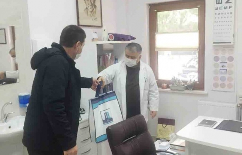 ÇANAKKALE'  DE 60 BİN MASKE DAĞITILDI