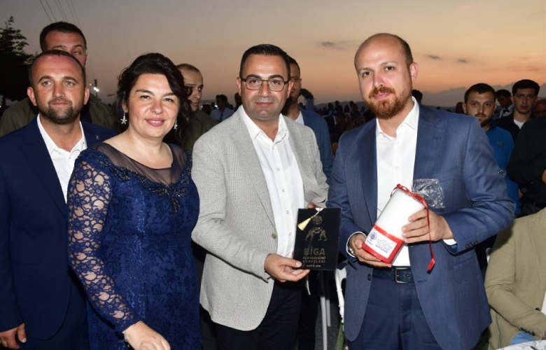 ERDOĞAN MECLİS BAŞKANI VE BAKANLARI BİGA GÜREŞLERİNE DAVET ETTİ