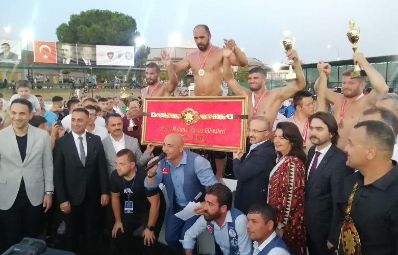 BİGALI MEHMET ÇAVUŞ GÜREŞLERİNDE BAŞPEHLİVAN ALİ GÜRBÜZ OLDU