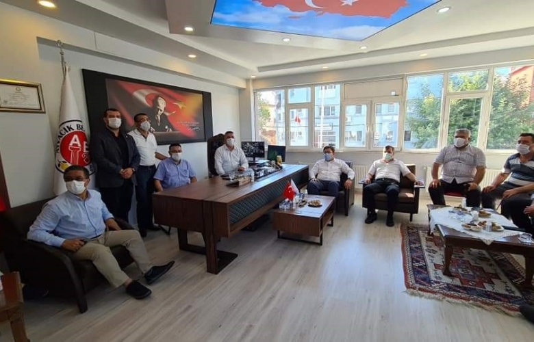 CHP HEYETİNDEN AYVACIK BELEDİYESİ'NE ZİYARET