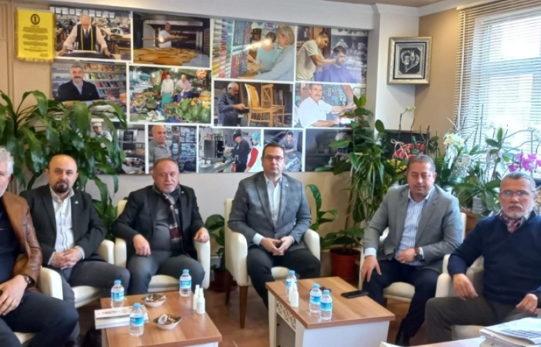İYİ PARTİLİ UZ'DAN ESNAF ODASI'NA ZİYARET