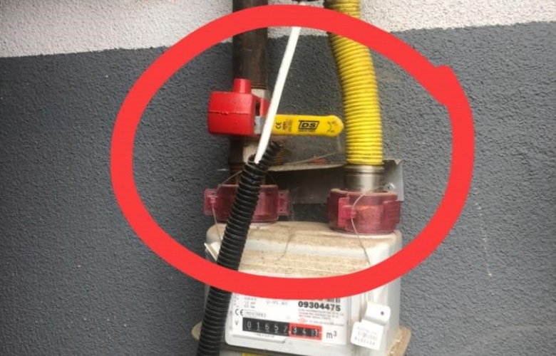AKSA DOĞALGAZ GAZI KESTİ DEVREYE VALİ AKTAŞ GİRDİ