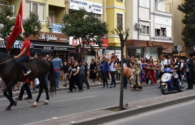 Roman Şenliği coşturdu
