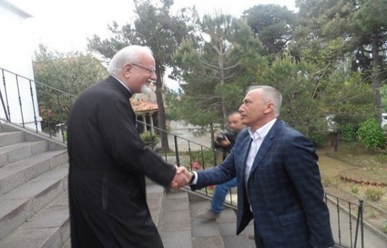 Gökçeada'da korkunç cinayet! Çetin: "Ada'da huzuru bozamayacaklar”