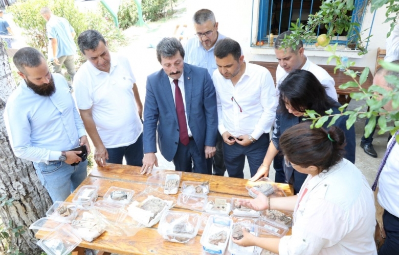 VALİ TAVLI VE BERABERİNDEKİLER KİLİSETEPE HÖYÜĞÜNDEKİ ÇALIŞMALARI İNCELEDİ