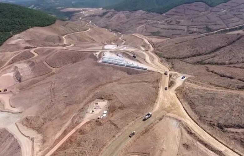 ÜNLÜLERİN KAZDAĞLARI TEPKİLERİ DEVAM EDİYOR