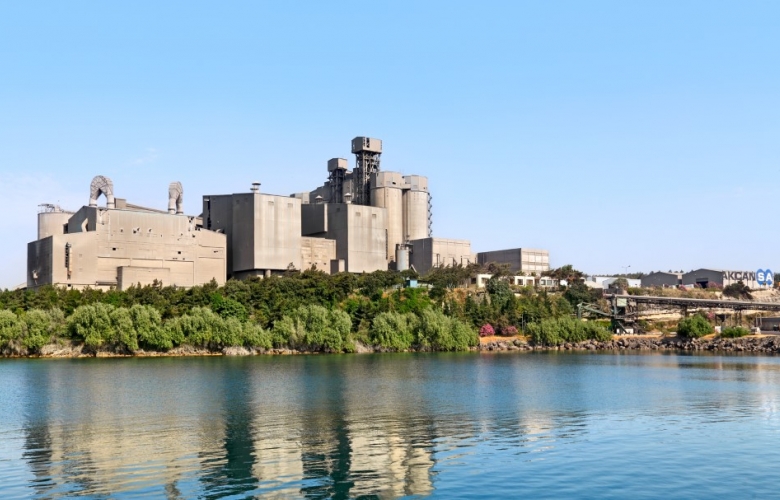 AKÇANSA ÇANAKKALE FABRİKASI ‘KAYNAKLARIN SORUMLU KULLANIMI SERTİFİKASI’NI ALTIN SEVİYEDE YENİLEDİ