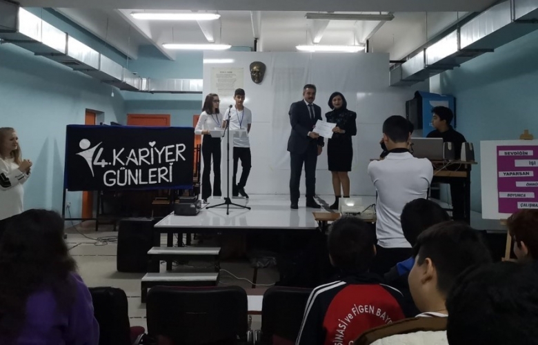 ORTAOKUL ÖĞRENCİLERİ, MESLEK SEÇİMİ HAKKINDA BİLİNÇLENDİLER