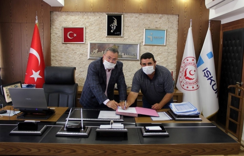 ENGELLİ ÇİFTÇİYE İŞKUR' DAN HİBE DESTEĞİ  