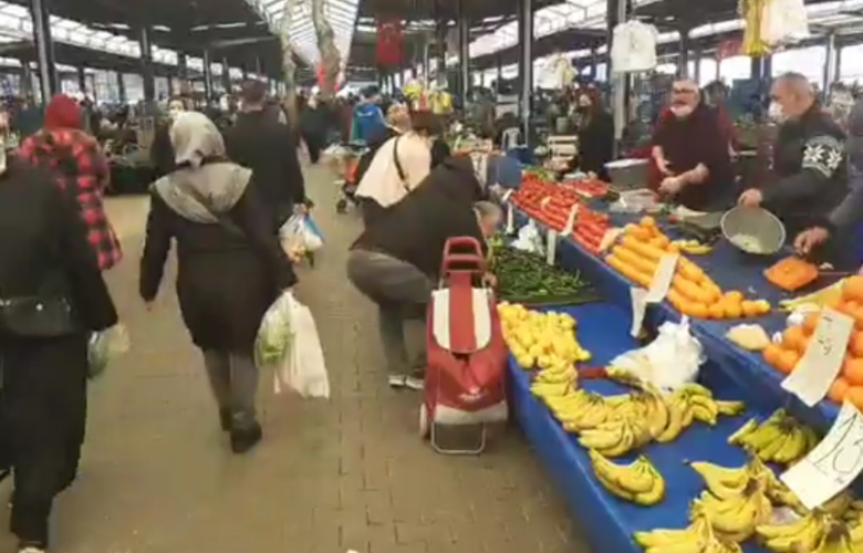 RAMAZAN AYI'NIN AYININ İLK CUMA PAZARINDA TEZGAHLAR 18.00’DE TOPLANDI