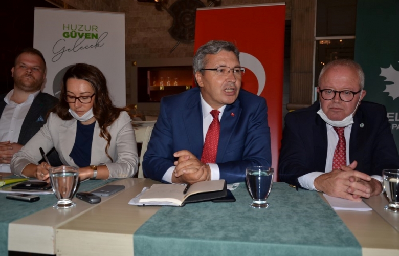 ÜSTÜN “SAHAYA İNEREK DOĞRU BİLDİKLERİMİZİ SÖYLEMEYE BAŞLADIK”
