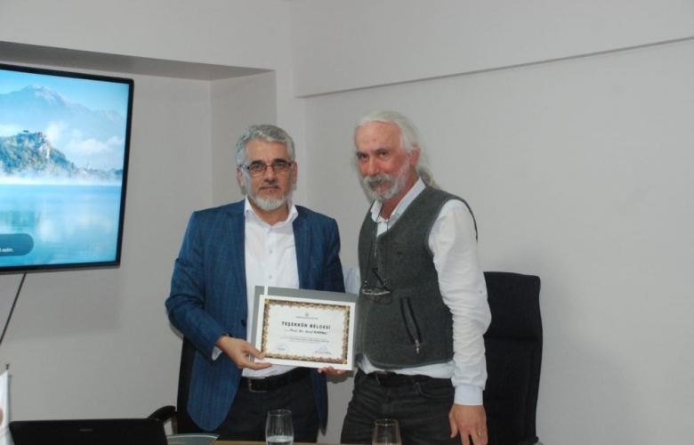 "KENT VE TARİH ÜZERİNE SOHBETLER"PROGRAMI GERÇEKLEŞTİRİLDİ