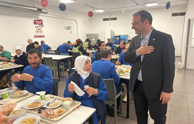 UZ : “GENEL BAŞKANIMIZ AKŞENER’İN SİZE SELAMI VAR”