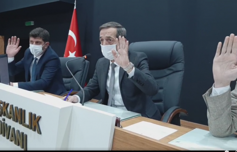 İLK KEZ ÖNDER’ İN OYU İLE AK PARTİNİN ADAYI KAZANDI