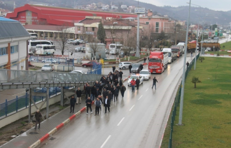 ÇANLI ŞOFÖRLERDEN TAKOĞRAF PROTESTOSU