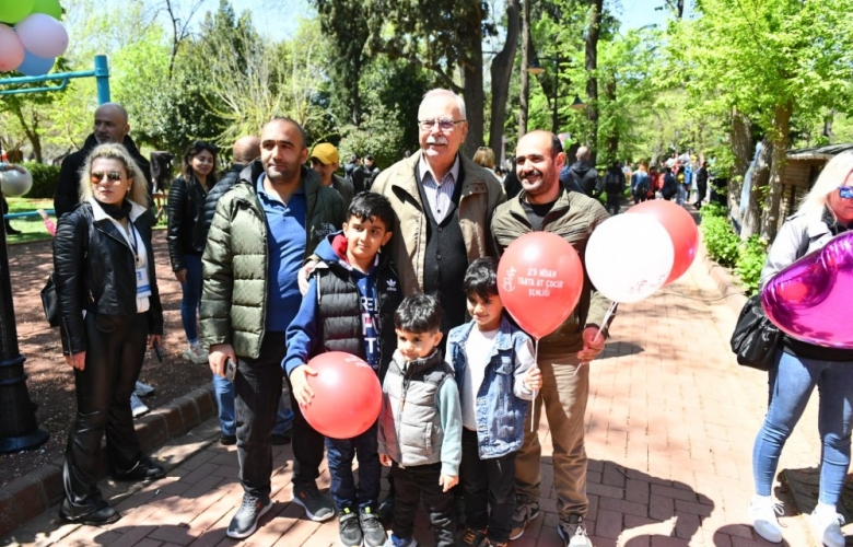 ÇOCUKLAR 23 NİSAN'DA TAHTA AT ŞENLİĞİNDE BULUŞTU