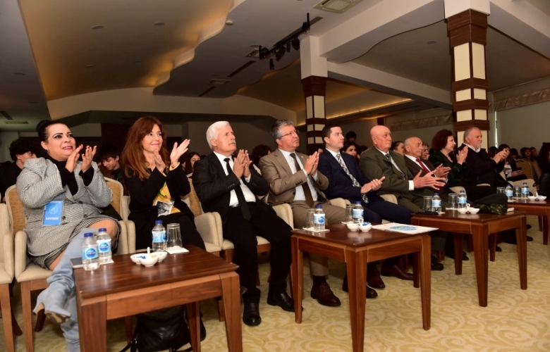 ÇANAKKALE TROY-MUN KONFERANSLARINA EV SAHİPLİĞİ YAPIYOR