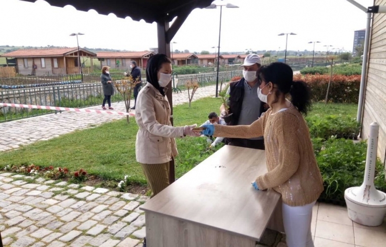 TOHUM SANDIĞI PROJESİ “ATALIK TOHUMLARI” KENTLİLERLE DAĞITILDI