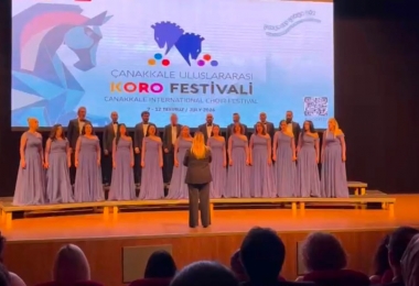 Çokfonik Koro Çanakkale'de İki Ödülle Döndü