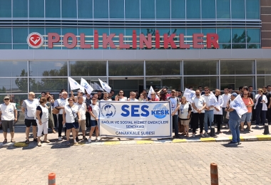 ÇOMÜ Hastanesi’nde Sağlık Çalışanlarından İş Bırakma Eylemi: "Haklarımızdan Feragat Etmeyeceğiz"