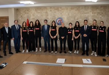Dardanel, ÇOMÜ Kadın Voleybol Takımı’nın Ana Sponsoru Oldu